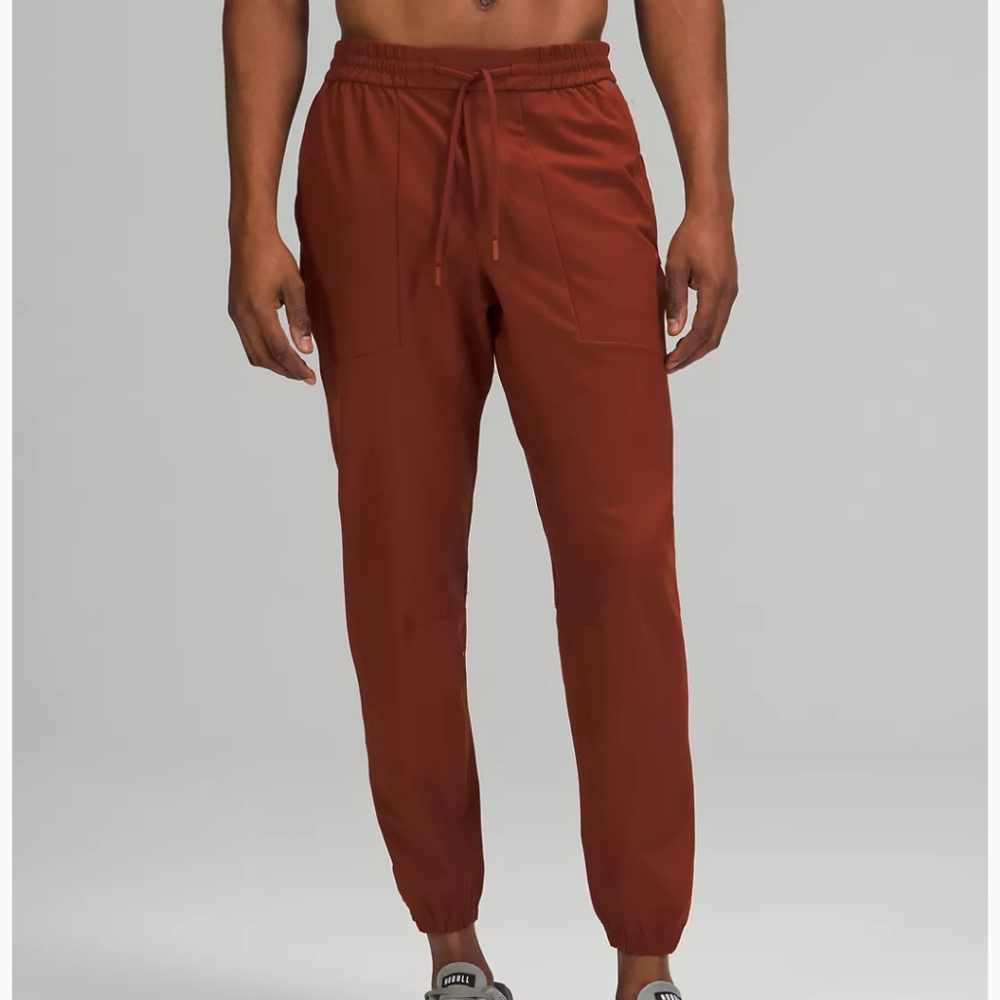 NWT Lululemon License to Train Joggers